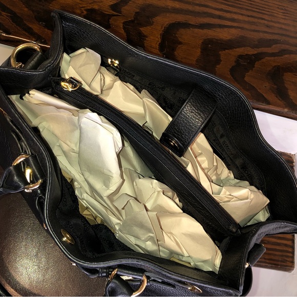 MICHAEL KORS Tumbled Black Leather Crossbody Satchel Gold Hardware - Picture 5 of 14